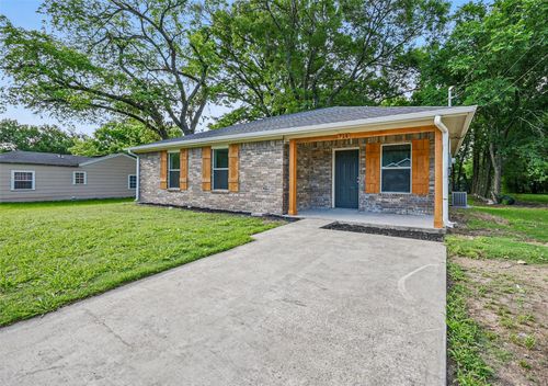 714 E 12th St, Bonham, TX, 75418-3167 | Card Image