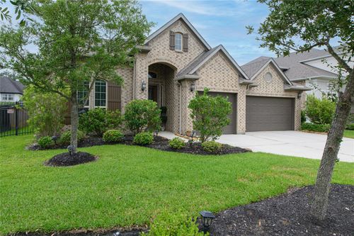 23 Whitbarrow Pl, The Woodlands, TX, 77375-8437 | Card Image