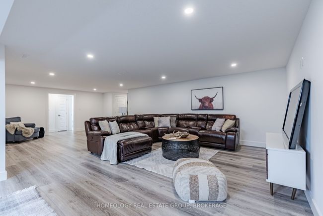 6572 Calvert Dr, House other with 5 bedrooms, 3 bathrooms and 4 parking in Strathroy ON | Image 19