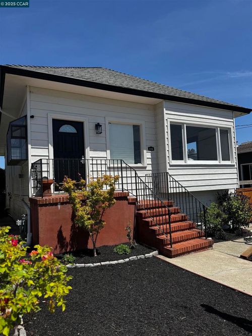 6105 Orchard Ave, Richmond, CA, 94804-5028 | Card Image