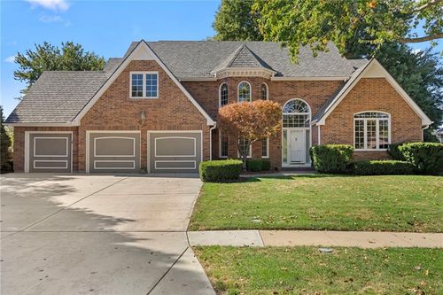 12808 Sherwood Dr, Leawood, KS, 66209-1894 | Card Image