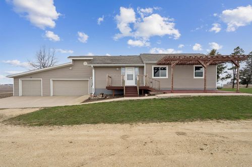 2582 30th St, Lamont, IA, 50650-9023 | Card Image