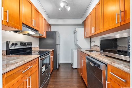 apt-1105-2029 Nuuanu Ave, Honolulu, HI, 96817-2504 | Card Image