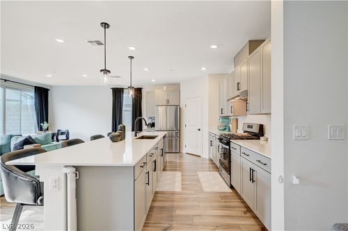 10207 Canyon Mantle St, Las Vegas, NV, 89166-1377 | Card Image