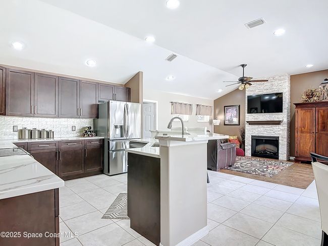 603 Cross Creek Dr, House other with 4 bedrooms, 2 bathrooms and null parking in Sebastian FL | Image 18