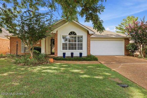 137 Villa Way, Clinton, MS, 39056-6123 | Card Image