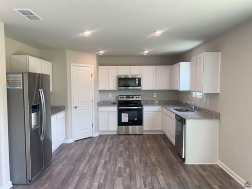 464 Hawthorn Trl, Macon, GA, 31210-4044 | Card Image