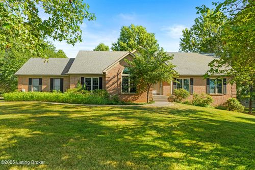 138 Noland Pike, Simpsonville, KY, 40067-5452 | Card Image