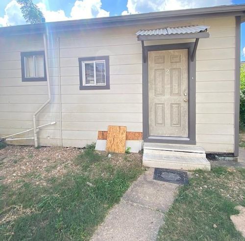 2-2042 Pasadena St, Houston, TX, 77023-2529 | Card Image