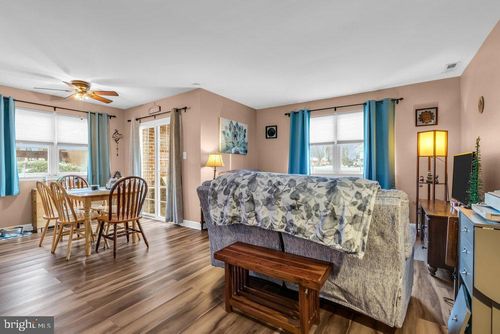 27-2-27 Florence Tollgate Pl, FLORENCE, NJ, 08518-3201 | Card Image