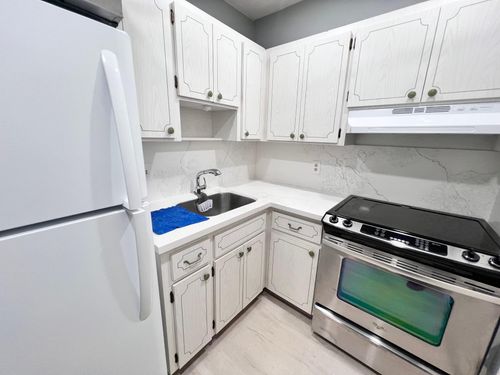 612-3550 Nw 8th Ave, Pompano Beach, FL, 33064-3063 | Card Image