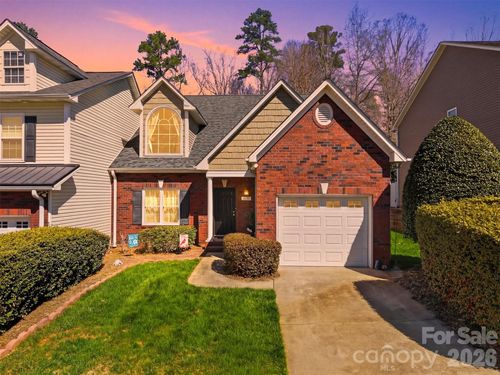 4762 Braxton Gate Ln, Hickory, NC, 28602-9160 | Card Image