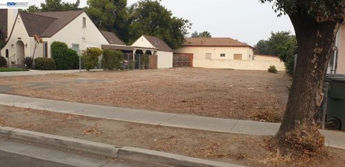 1458 Parker Ave, Tracy, CA, 95376 | Card Image