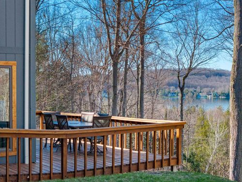 4692 E Duck Lake Rd, Lake Leelanau, MI, 49653-9427 | Card Image