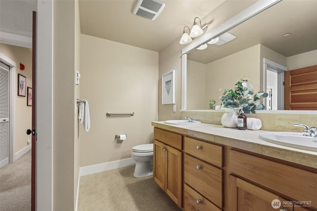 UNIT-102 - 156 Hall Brothers Loop, Condo with 2 bedrooms, 2 bathrooms and null parking in Bainbridge Island WA | Image 23