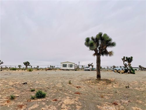 12452 Golden View Rd, Pinon Hills, CA, 92372 | Card Image