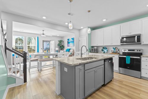 524 Trotters Ln, Moncks Corner, SC, 29461-6740 | Card Image