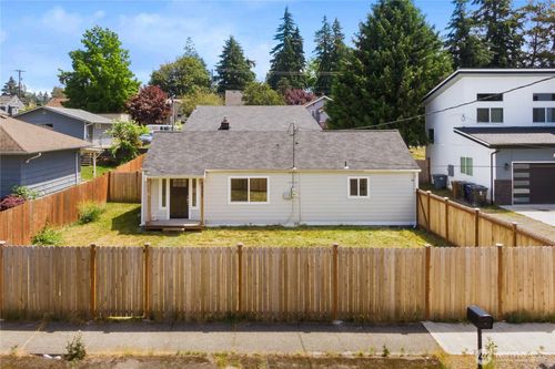 8823 Yakima Ave, Tacoma, WA, 98444-4351 | Card Image