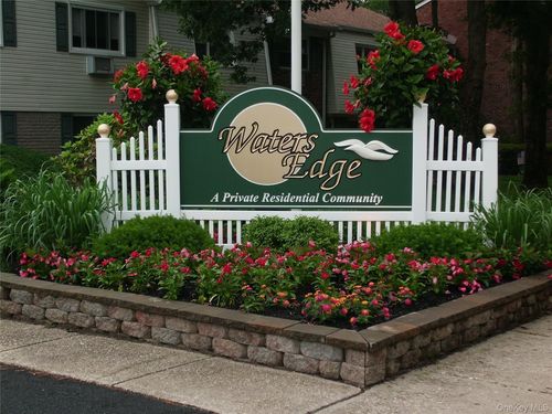 218-40-218 W 4th St, Patchogue, NY, 11772-2138 | Card Image