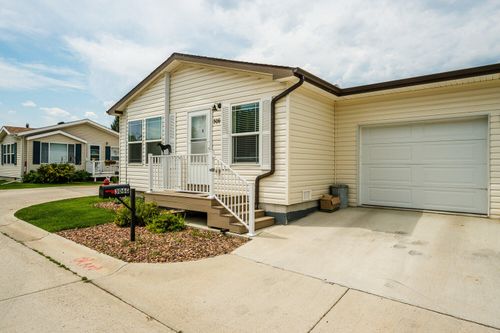 306 G St, Buffalo, WY, 82834-1780 | Card Image