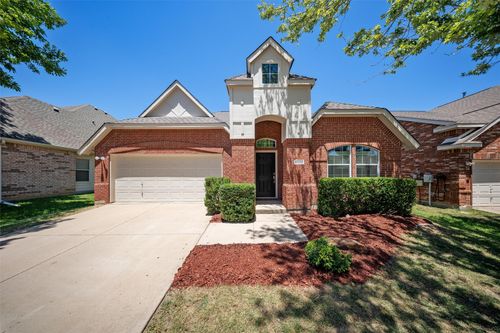 6000 Meadowglen Dr, Argyle, TX, 76226-2261 | Card Image