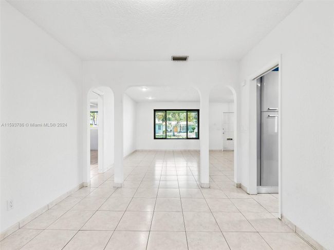 5501 Garfield St, House other with 3 bedrooms, 2 bathrooms and null parking in Hollywood FL | Image 6