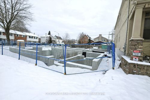 551 Edison Ave, Ottawa, ON, K2A1V5 | Card Image