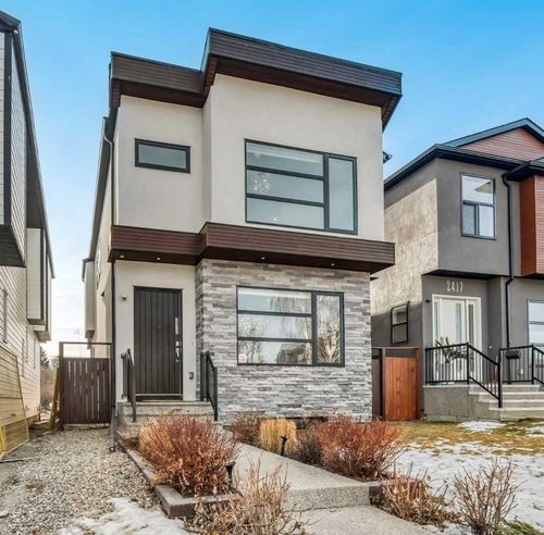 2415 25 Ave Nw, Calgary, AB, T2M2C6 | Card Image
