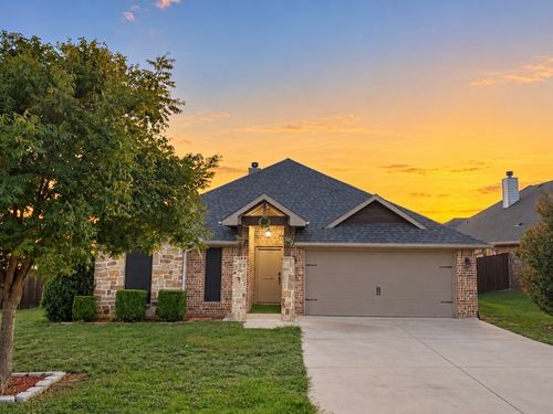 2811 S Lillis Ln, Denison, TX, 75020-0010 | Card Image