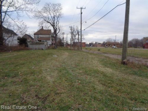 3523 Baldwin St, Detroit, MI, 48214-1772 | Card Image