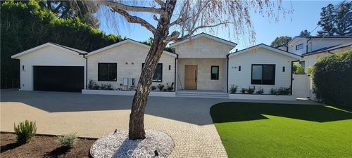 5061 Woodley, Encino, CA, 91436 | Card Image