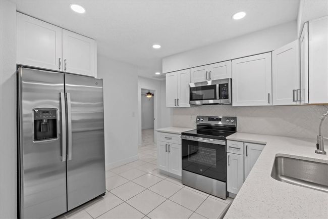 326 Circle Dr, House other with 3 bedrooms, 2 bathrooms and null parking in Palm Harbor FL | Image 13
