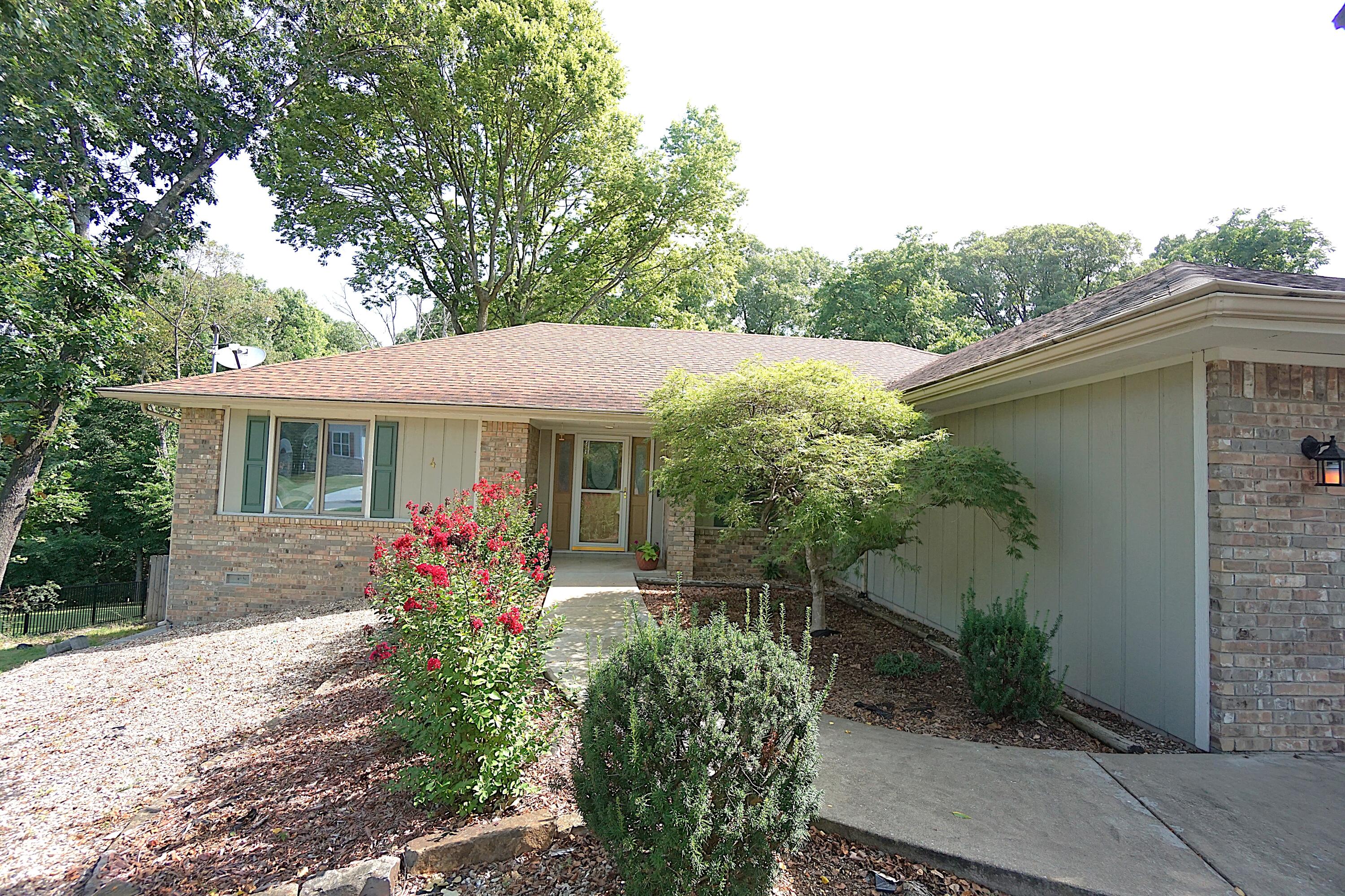 Dinton Cir, Bella Vista, AR 72714
