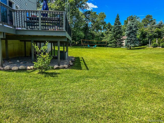11236 Chyna Run, House other with 4 bedrooms, 4 bathrooms and null parking in Springfld Twp MI | Image 9