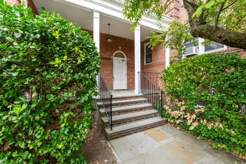 apt-2-2d-70 Strawberry Hill Ave, Stamford, CT, 06902-2645 | Card Image