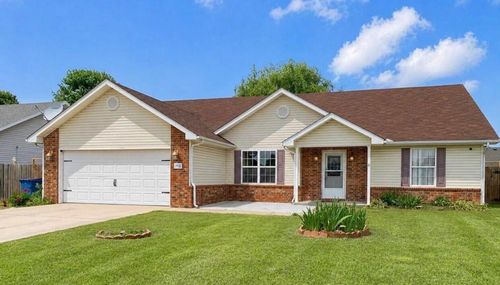 1910 Sylvan Avenue, Neosho, MO, 64850 | Card Image