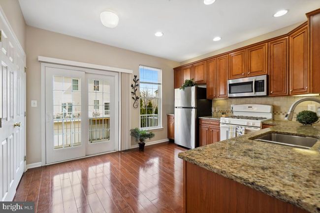 42812 Smallwood Ter, Townhouse with 3 bedrooms, 4 bathrooms and null parking in CHANTILLY VA | Image 16