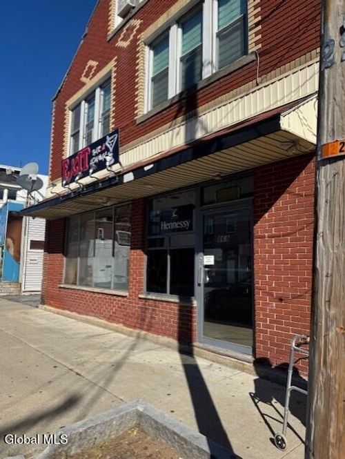 869 Crane St, Schenectady, NY, 12303-1155 | Card Image