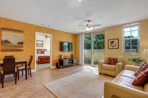 apt-217-610 Clematis Street, West Palm Beach, FL, 33401 | Card Image