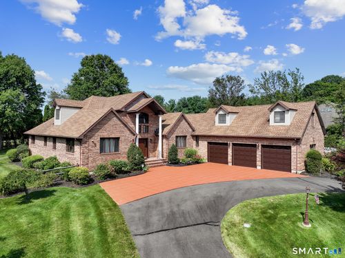 7 Regency Dr, North Haven, CT, 06473-1066 | Card Image