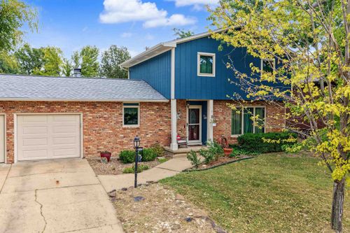 243 Seitz Dr, Salina, KS, 67401-3556 | Card Image