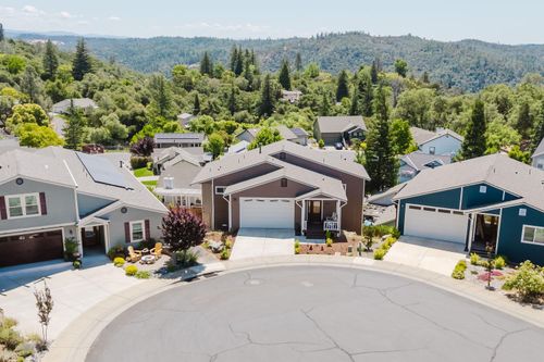 13042 Sweetbriar Court, Auburn, CA, 95603 | Card Image