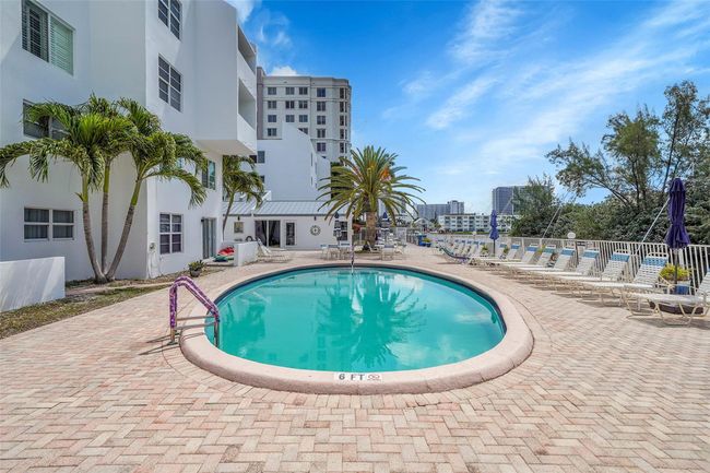 APT-401D - 2860 Ne 14 Th Street Cswy, Condo with 2 bedrooms, 2 bathrooms and null parking in Pompano Beach FL | Image 39