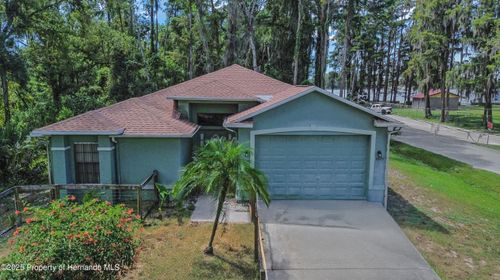 8977 Lake Dr, New Port Richey, FL, 34654-4820 | Card Image