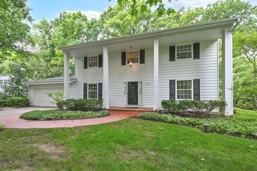 3767 S Shady Lane, New Berlin, WI, 53146 | Card Image