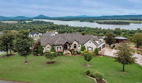 15716 Summit View Ln, North Little Rock, AR, 72113-8900 | Card Image