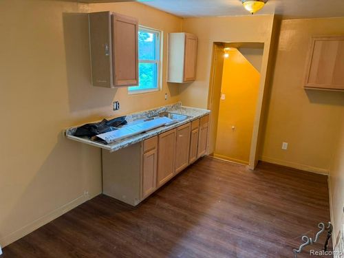 7323 Mettetal St, Detroit, MI, 48228-3645 | Card Image