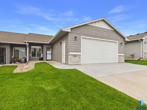 1406 S Foss Ave Avenue, Sioux Falls, SD, 57110 | Card Image
