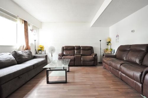 77-20350 53 Ave, Langley, BC, V3A5T9 | Card Image
