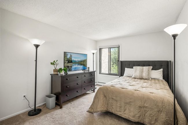 First Bedroom with Larger Closet | Image 19